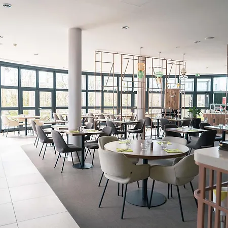 Ibis Luxembourg Airport-2